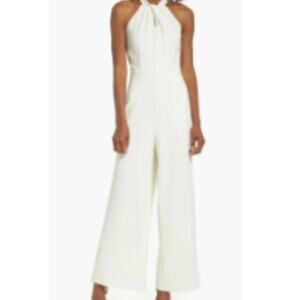 Julia Jordan Women's Ivory Halter Neck One Piece Jumpsuit Size 2